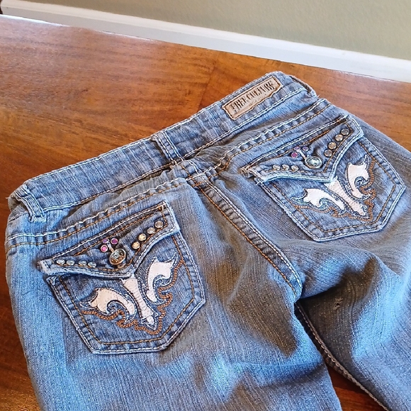 Free Culture Blue Straight Leg Jeans with Classic Style, Small Hole - Picture 15 of 16